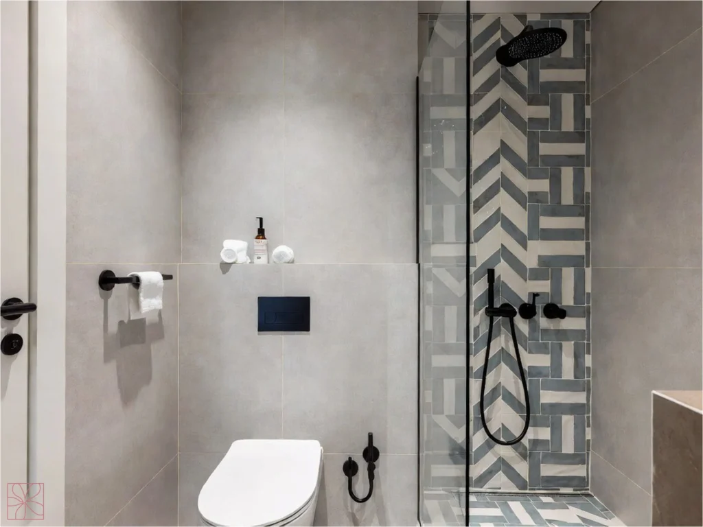 Tendencias azulejos para baño con patrones expresivos